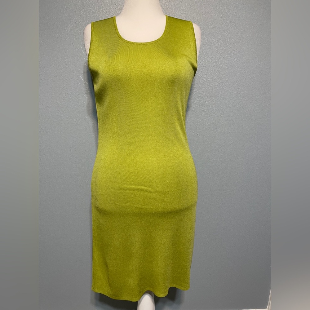 Misook Chartreuse Green Sleeveless Knit Sheath Midi Dress Minimalist Luxe Small